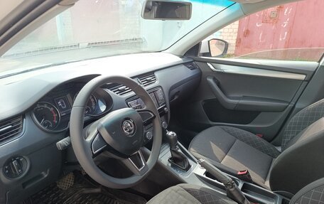 Skoda Octavia, 2018 год, 950 000 рублей, 10 фотография