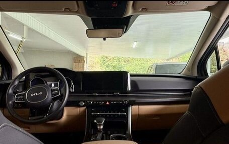 KIA Carnival, 2023 год, 4 500 000 рублей, 7 фотография