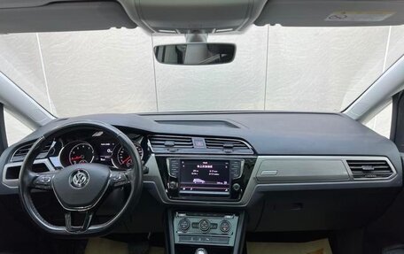 Volkswagen Touran III, 2020 год, 1 600 000 рублей, 14 фотография