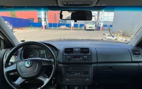 Skoda Fabia II, 2010 год, 640 000 рублей, 10 фотография