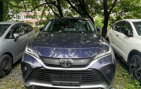 Toyota Harrier, 2022 год, 3 290 000 рублей, 2 фотография