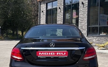 Mercedes-Benz E-Класс, 2020 год, 3 750 000 рублей, 3 фотография