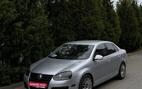 Volkswagen Jetta VI, 2005 год, 710 000 рублей, 3 фотография