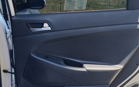 Hyundai Tucson III, 2019 год, 2 330 000 рублей, 11 фотография
