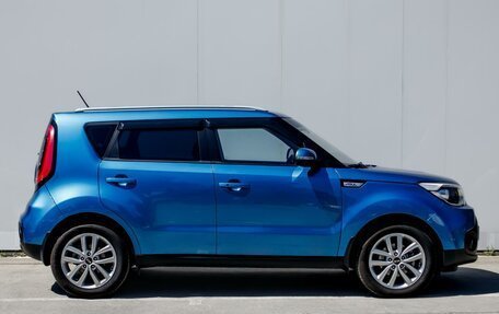 KIA Soul II рестайлинг, 2018 год, 1 899 000 рублей, 5 фотография