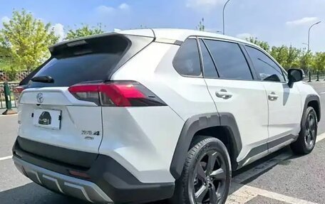 Toyota RAV4, 2022 год, 2 888 523 рублей, 3 фотография