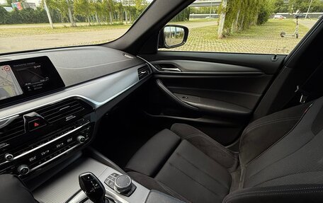 BMW 5 серия, 2018 год, 3 650 000 рублей, 23 фотография