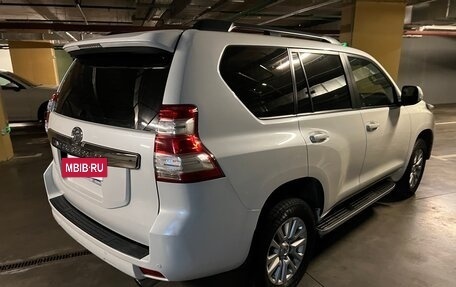 Toyota Land Cruiser Prado 150 рестайлинг 2, 2014 год, 3 700 000 рублей, 7 фотография