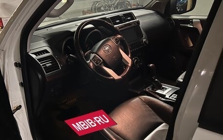 Toyota Land Cruiser Prado 150 рестайлинг 2, 2014 год, 3 700 000 рублей, 12 фотография