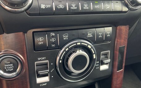 Toyota Land Cruiser Prado 150 рестайлинг 2, 2014 год, 3 700 000 рублей, 29 фотография