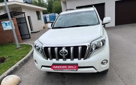 Toyota Land Cruiser Prado 150 рестайлинг 2, 2014 год, 3 700 000 рублей, 23 фотография