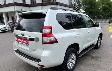 Toyota Land Cruiser Prado 150 рестайлинг 2, 2014 год, 3 700 000 рублей, 28 фотография