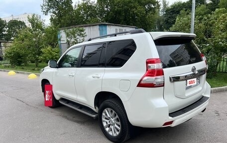 Toyota Land Cruiser Prado 150 рестайлинг 2, 2014 год, 3 700 000 рублей, 26 фотография