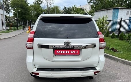 Toyota Land Cruiser Prado 150 рестайлинг 2, 2014 год, 3 700 000 рублей, 27 фотография