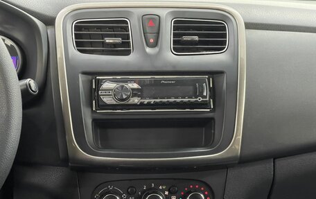 Renault Logan II, 2015 год, 649 000 рублей, 12 фотография