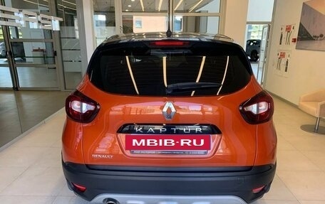 Renault Kaptur I рестайлинг, 2018 год, 1 140 000 рублей, 5 фотография