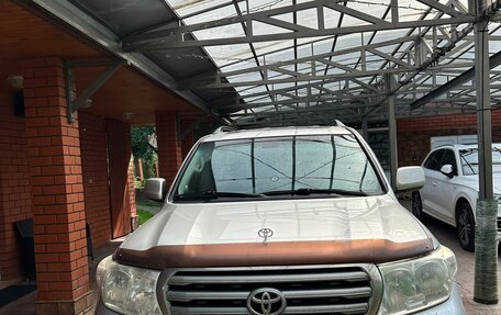 Toyota Land Cruiser 200, 2010 год, 3 300 000 рублей, 1 фотография