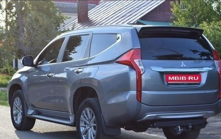 Mitsubishi Pajero Sport III рестайлинг, 2018 год, 2 750 000 рублей, 4 фотография