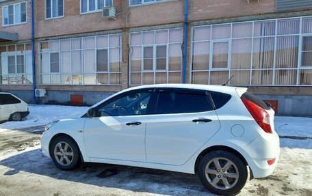 Hyundai Solaris II рестайлинг, 2013 год, 850 000 рублей, 3 фотография