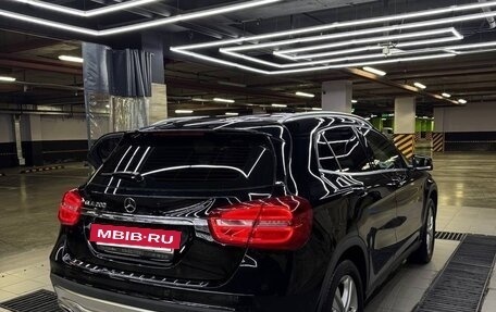 Mercedes-Benz GLA, 2015 год, 1 950 000 рублей, 2 фотография