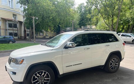 Jeep Grand Cherokee, 2019 год, 4 300 000 рублей, 4 фотография
