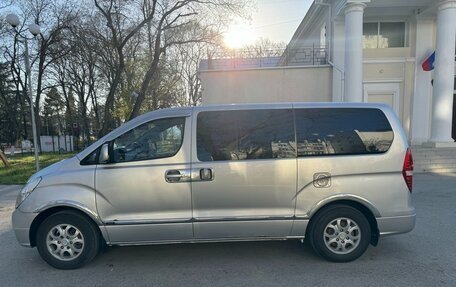 Hyundai Grand Starex Grand Starex I рестайлинг 2, 2007 год, 1 050 000 рублей, 3 фотография