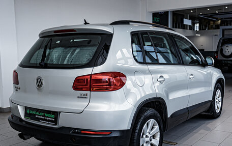 Volkswagen Tiguan I, 2011 год, 892 000 рублей, 6 фотография