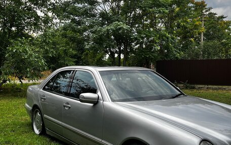 Mercedes-Benz E-Класс, 1999 год, 1 070 000 рублей, 6 фотография