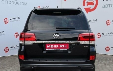 Toyota Land Cruiser 200, 2017 год, 6 240 000 рублей, 6 фотография