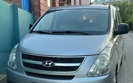Hyundai Grand Starex Grand Starex I рестайлинг 2, 2012 год, 1 800 000 рублей, 3 фотография