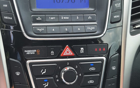 Hyundai i30 II рестайлинг, 2012 год, 810 000 рублей, 10 фотография