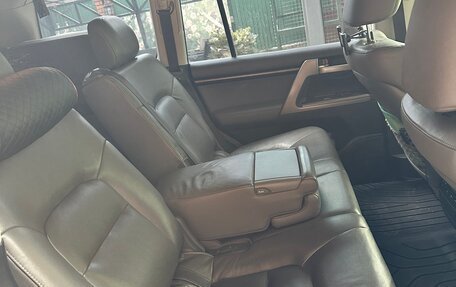 Toyota Land Cruiser 200, 2010 год, 3 300 000 рублей, 7 фотография