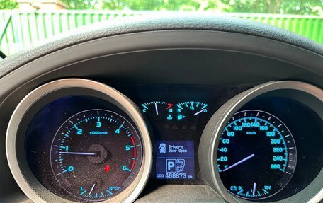 Toyota Land Cruiser 200, 2010 год, 3 300 000 рублей, 12 фотография