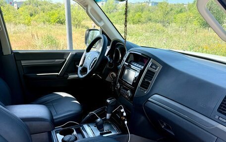 Mitsubishi Pajero IV, 2014 год, 2 600 000 рублей, 8 фотография