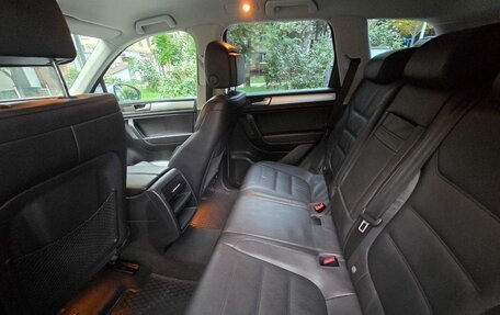 Volkswagen Touareg III, 2010 год, 6 фотография