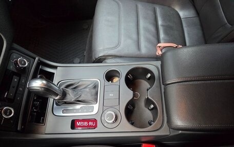 Volkswagen Touareg III, 2010 год, 3 фотография