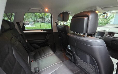 Volkswagen Touareg III, 2010 год, 11 фотография