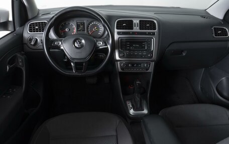 Volkswagen Polo VI (EU Market), 2017 год, 1 230 000 рублей, 6 фотография