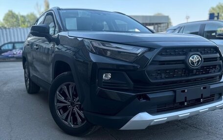Toyota RAV4, 2025 год, 3 600 000 рублей, 3 фотография