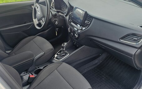 Hyundai Solaris II рестайлинг, 2021 год, 1 650 000 рублей, 8 фотография