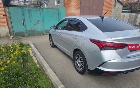 Hyundai Solaris II рестайлинг, 2021 год, 1 650 000 рублей, 4 фотография