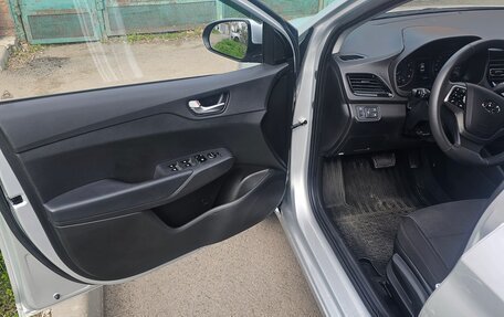 Hyundai Solaris II рестайлинг, 2021 год, 1 650 000 рублей, 13 фотография