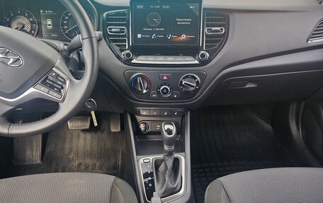 Hyundai Solaris II рестайлинг, 2021 год, 1 650 000 рублей, 15 фотография