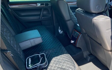 Volkswagen Touareg III, 2005 год, 820 000 рублей, 10 фотография