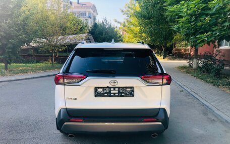 Toyota RAV4, 2020 год, 2 590 000 рублей, 7 фотография