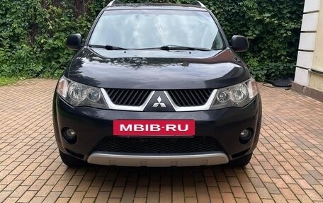 Mitsubishi Outlander III рестайлинг 3, 2008 год, 1 050 000 рублей, 28 фотография
