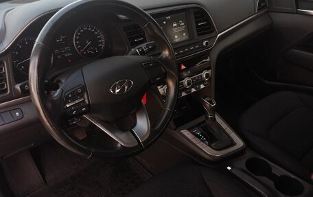 Hyundai Elantra VI рестайлинг, 2020 год, 1 850 000 рублей, 17 фотография