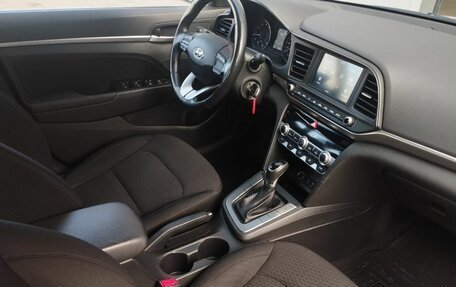 Hyundai Elantra VI рестайлинг, 2020 год, 1 850 000 рублей, 11 фотография
