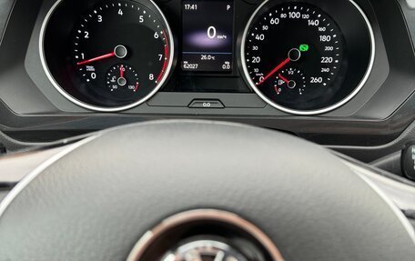 Volkswagen Tiguan II, 2020 год, 2 700 000 рублей, 6 фотография