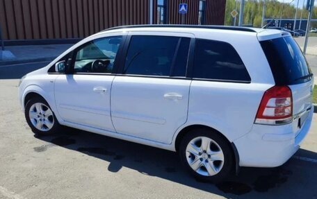 Opel Zafira B, 2012 год, 1 300 000 рублей, 4 фотография